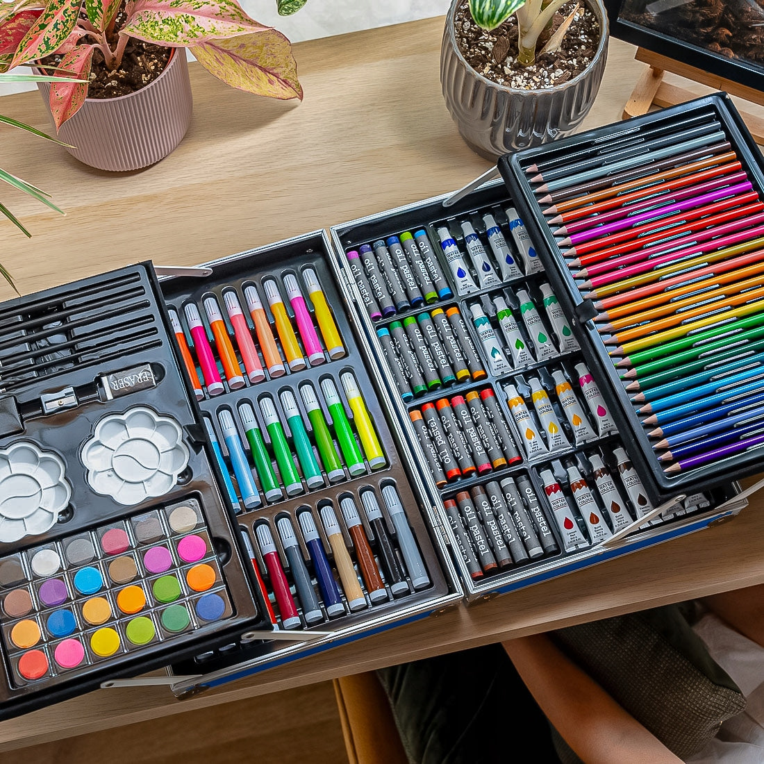 Meninis rinkinys tapybai ir piešimui vaikams, KREIDELĖS DĖKLE, 145 el.