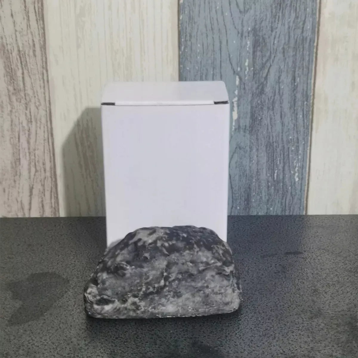 Akmens imitacija raktų slėptuvei, paslėptas raktų seifas, paslėptas akmuo