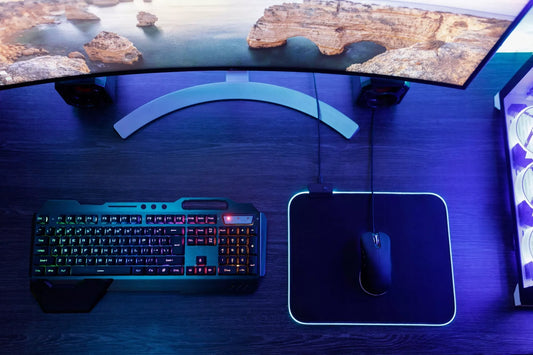 Žaidimų pelės kilimėlis su LED RGB apšvietimu
