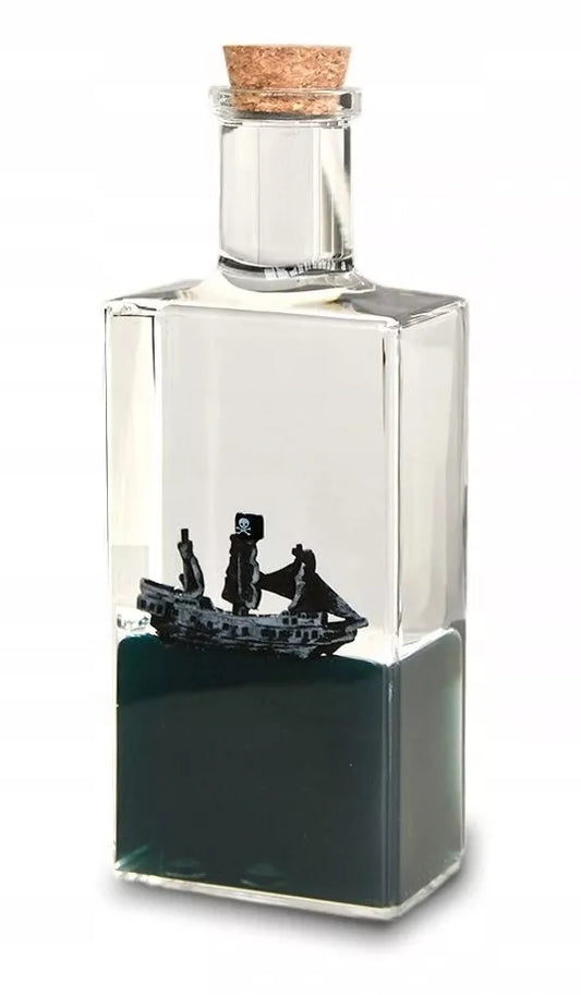 Ne skęstantis piratų laivas butelyje – nuostabi dovana jūrininkui