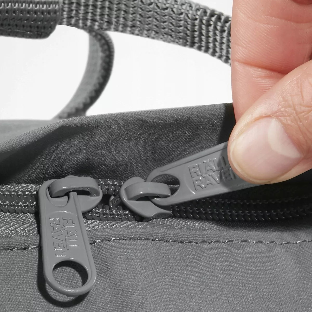 Fjallraven Kanken kuprinė 16 L - Juoda 550