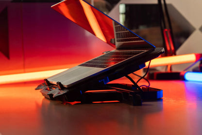 Aušinimo stovas nešiojamam kompiuteriui 15,6' žaidimams, didelis, LED, USB šakytuvas