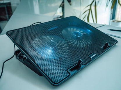 AUŠINIMO STOVAS NEŠIOJAMAM KOMPIUTERIUI 12-17" REGLIUOJAMAS 2 VENTILIATORIAI USB LED