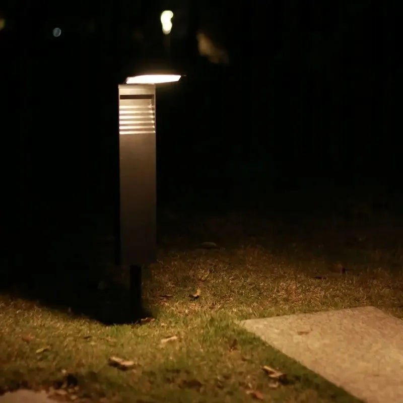 4x saulės energija maitinami LED sodo šviestuvai, juodi stulpai, 57 cm, dekoratyviniai