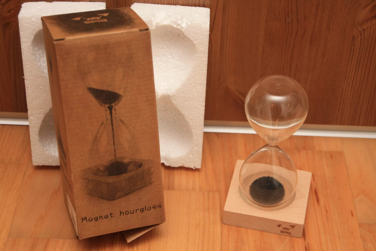 Magnetinis smėlio laikrodis – unikali ir stilinga dovana