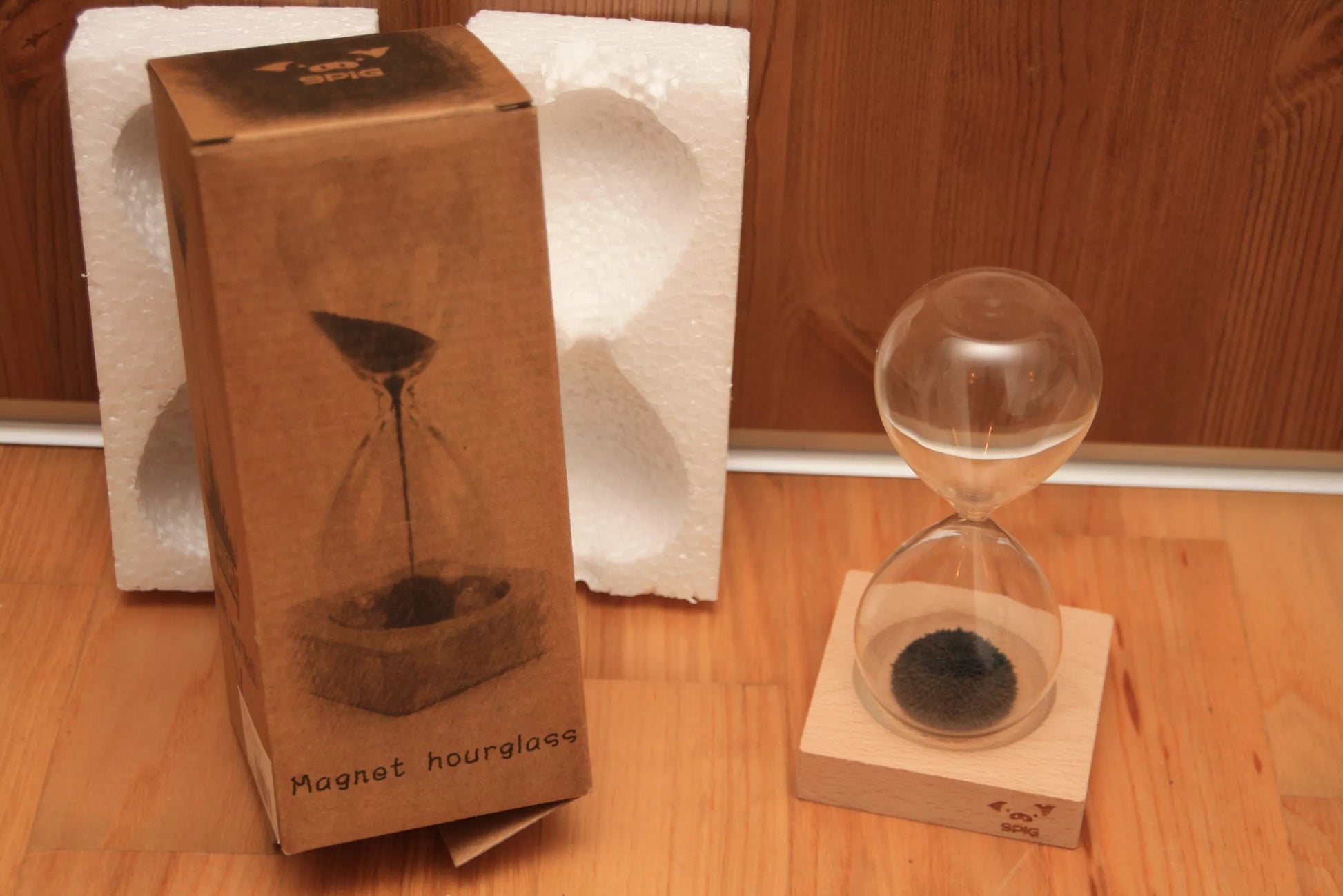 Magnetinis smėlio laikrodis – unikali ir stilinga dovana