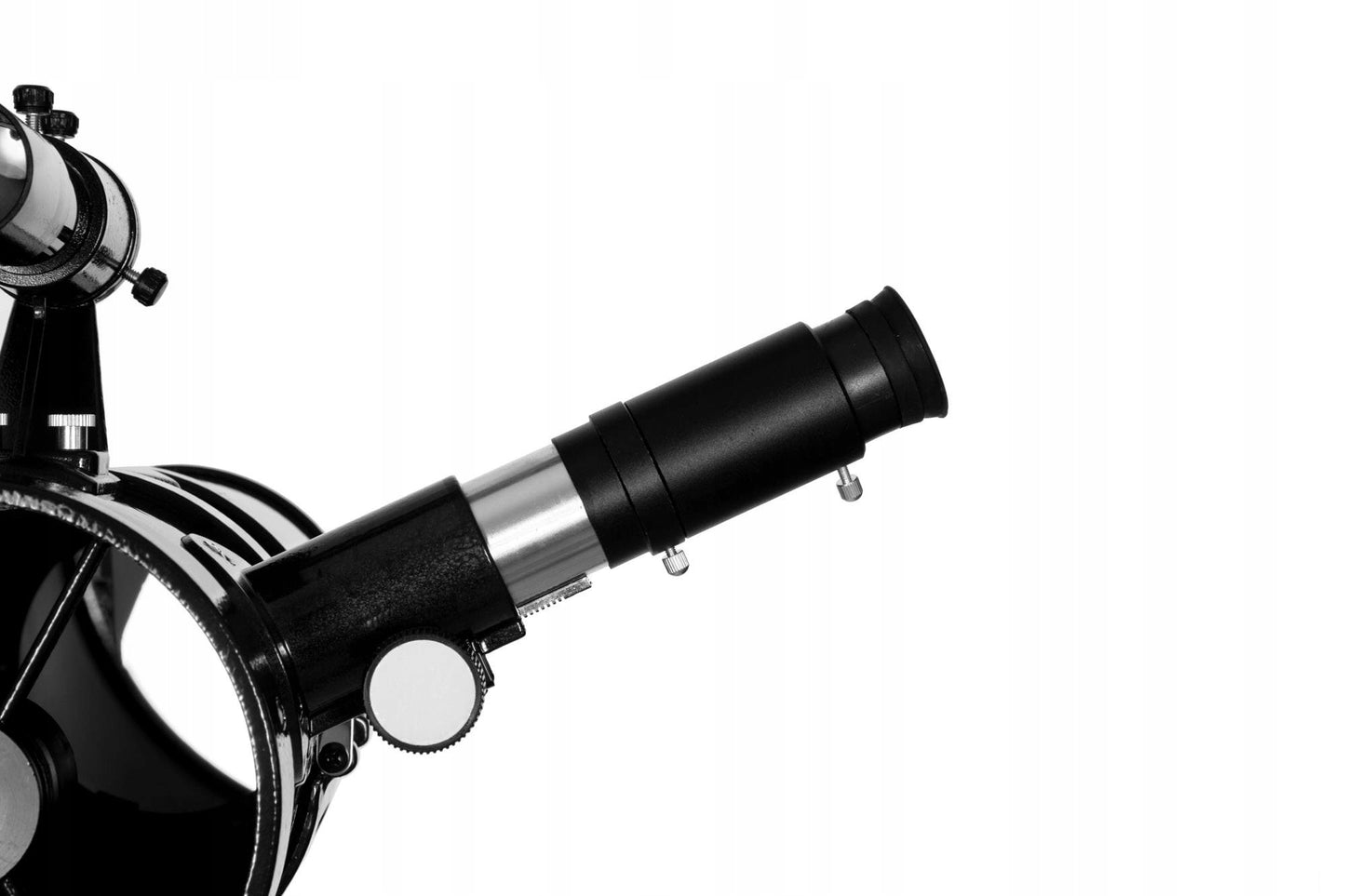 Teleskopas OPTICON Universe 114F1000 – Mėnulio, planetų ir žvaigždžių stebėjimui