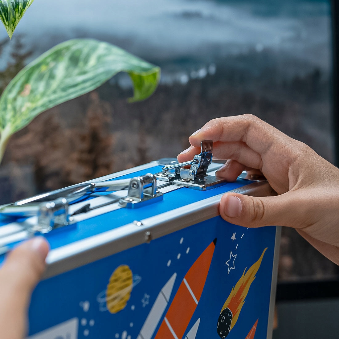 Meninis rinkinys tapybai ir piešimui vaikams, KREIDELĖS DĖKLE, 145 el.