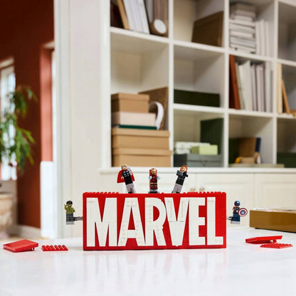 LEGO MARVEL SUPER HEROES Logotipas MARVEL su minifigūrėlėmis 76313