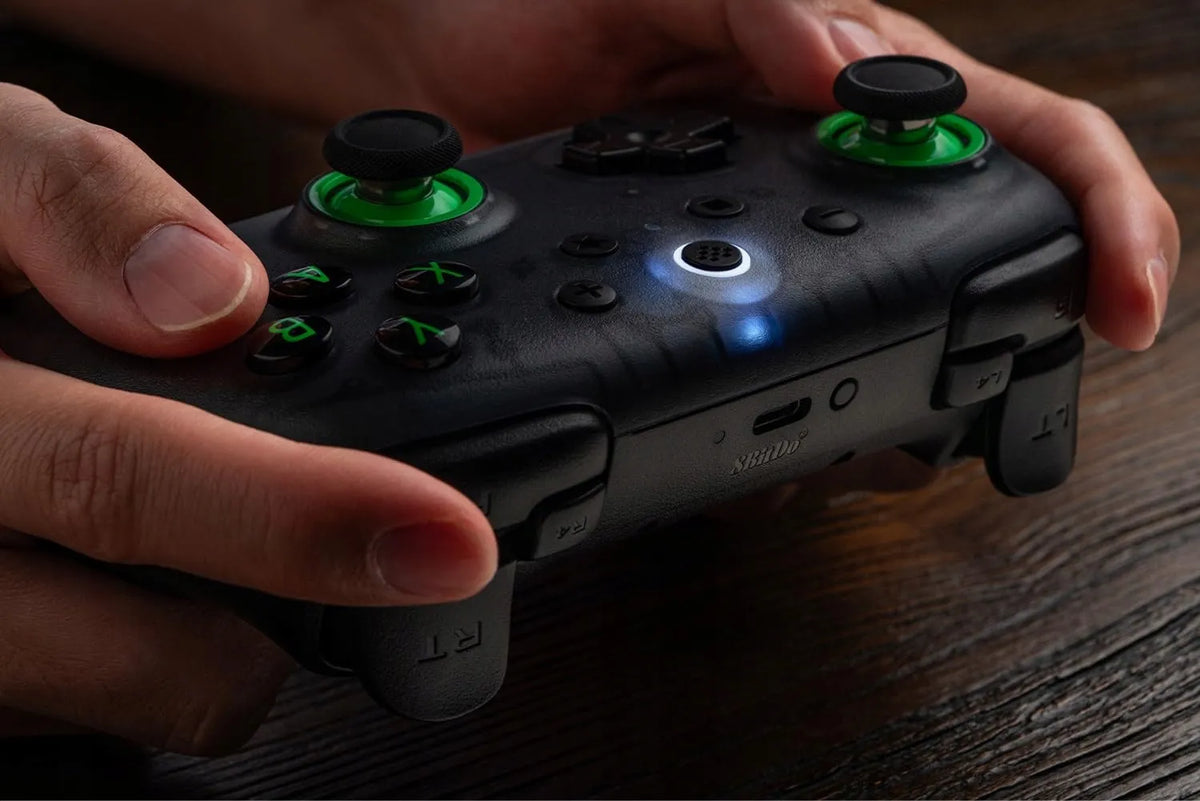 8BitDo Ultimate 2C belaidis žaidimų valdiklis, skirtas „Windows“ kompiuteriams ir „Android“, juodas