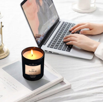 Kalėdinis dovanų rinkinys MOLLER SPA kvapusis žvakių, šampūno, dušo želė ir difuzoriaus rinkinys