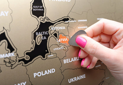 Auksinis kelionių skrečo žemėlapis 40x60cm