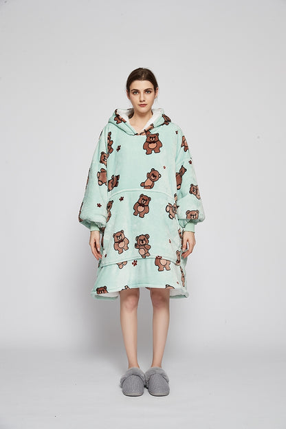 Šiltas "oversize" tipo "kocobluzos" (pledo tipo bliuzonas) 2 viename, su gobtuvu, kišenėmis, imitacija "misi" (avies vilnos tipo) ir dirbtiniu kailiu, patogus