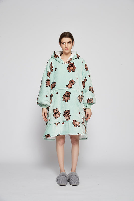 Šiltas "oversize" tipo "kocobluzos" (pledo tipo bliuzonas) 2 viename, su gobtuvu, kišenėmis, imitacija "misi" (avies vilnos tipo) ir dirbtiniu kailiu, patogus