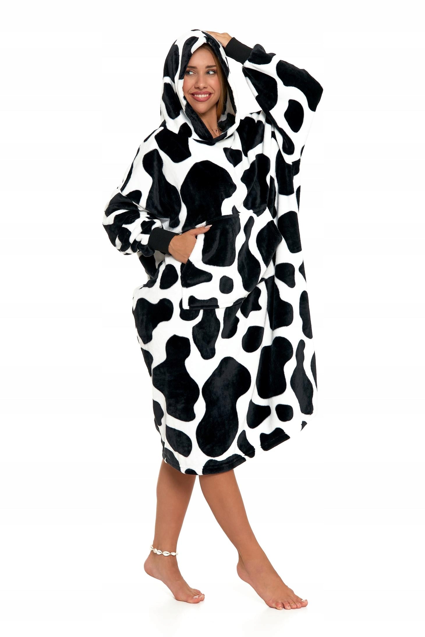 Džemperis su gobtuvu, pledas-džemperis, didelis, storas, šiltas žiemai, su karvės dėmėmis, Moraj