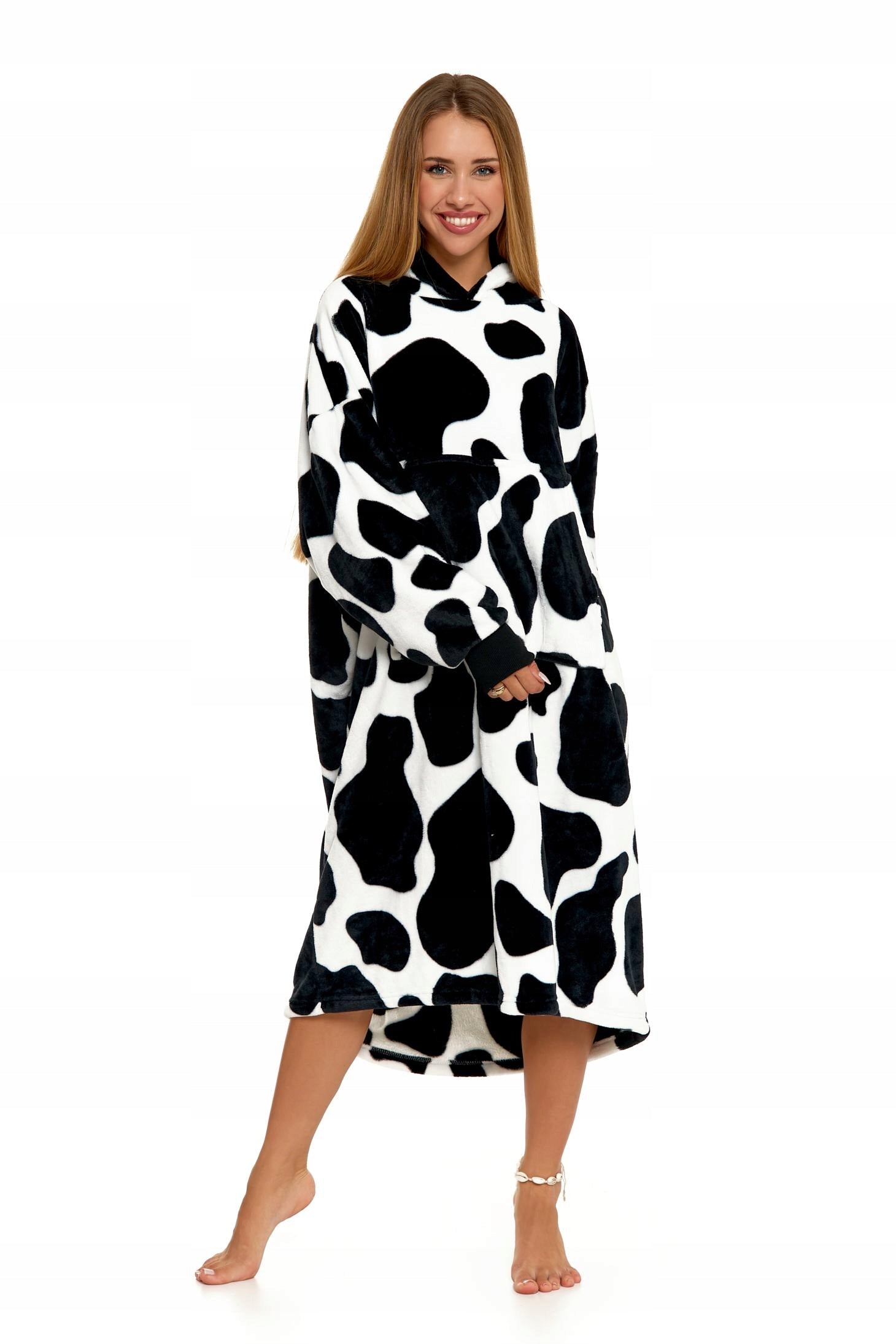 Džemperis su gobtuvu, pledas-džemperis, didelis, storas, šiltas žiemai, su karvės dėmėmis, Moraj