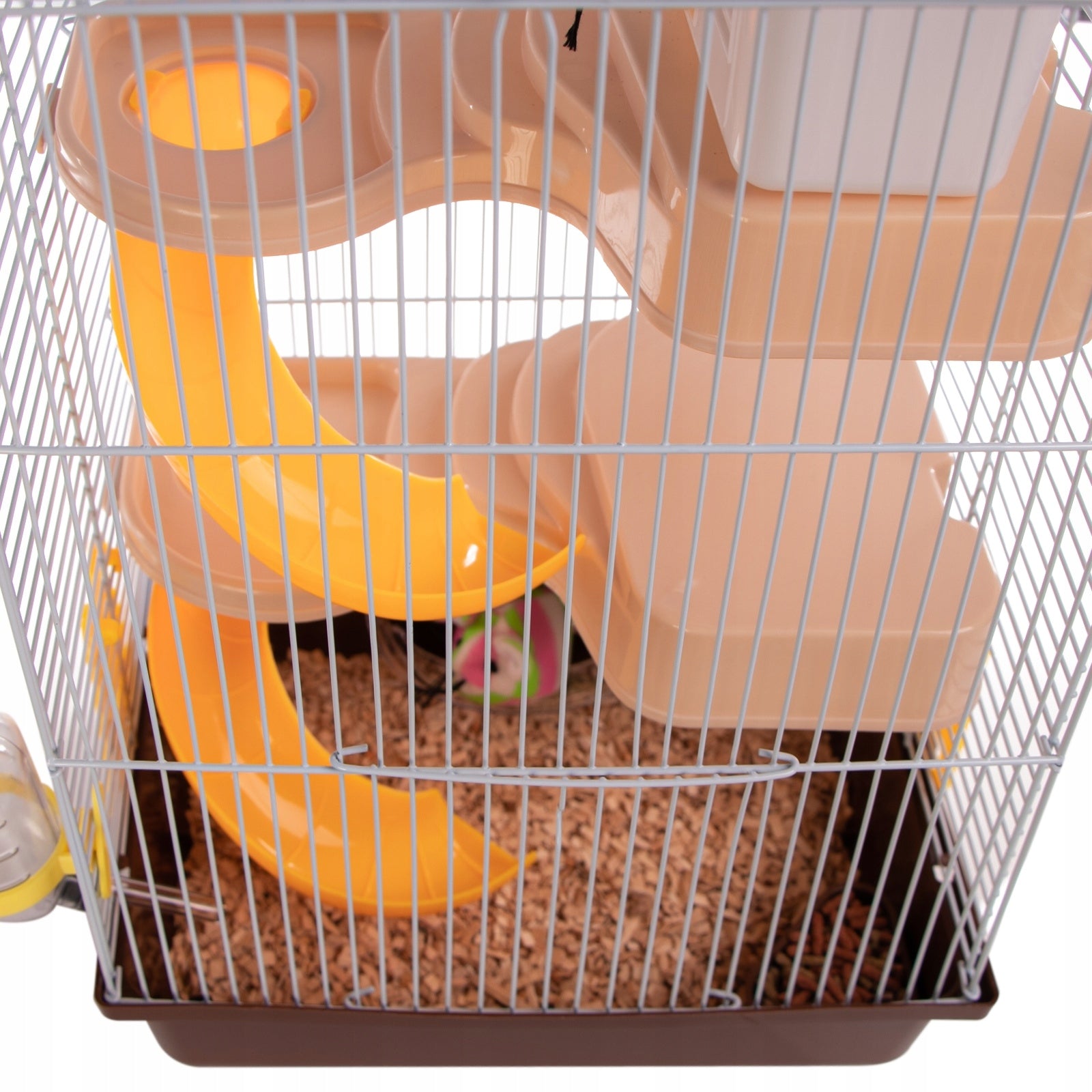 RUDAS TRIJŲ AUKŠTŲ NARVAS SMEGDUKAMS SU RATU IR ČIUOŽYKLAIS