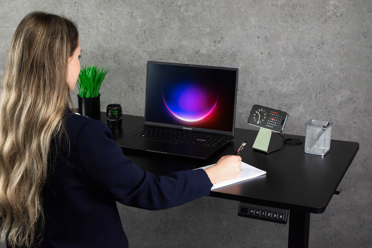 Elektrinis reguliuojamas stalas Control+ 120/60 aukščio reguliavimas 73-122 cm