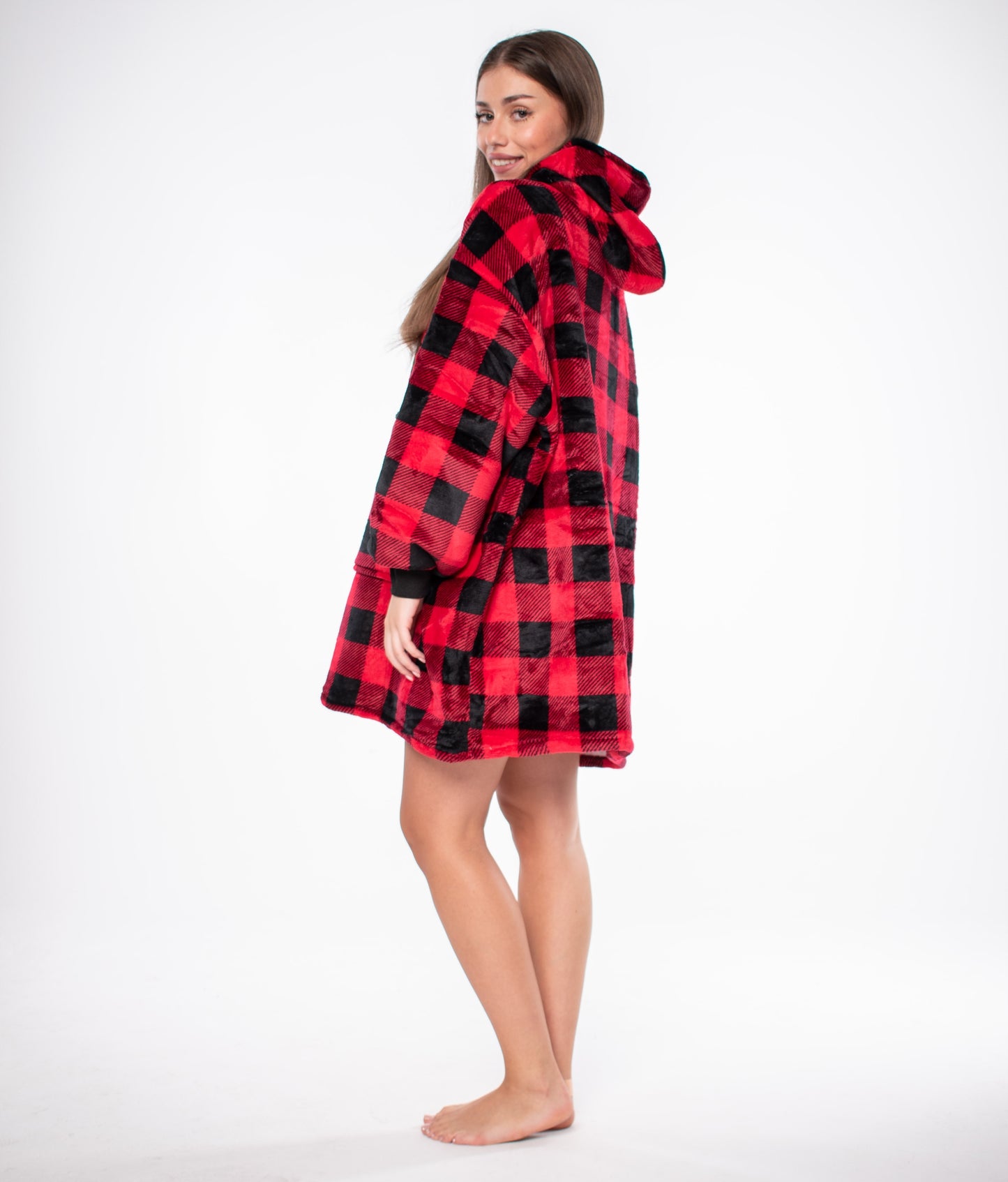 Antklodė-Bliuzonas 2in1 Oversize su Kapišonu, Stora Sherpa, Juodai-Raudona