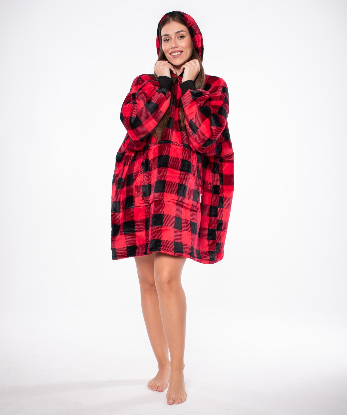 Antklodė-Bliuzonas 2in1 Oversize su Kapišonu, Stora Sherpa, Juodai-Raudona