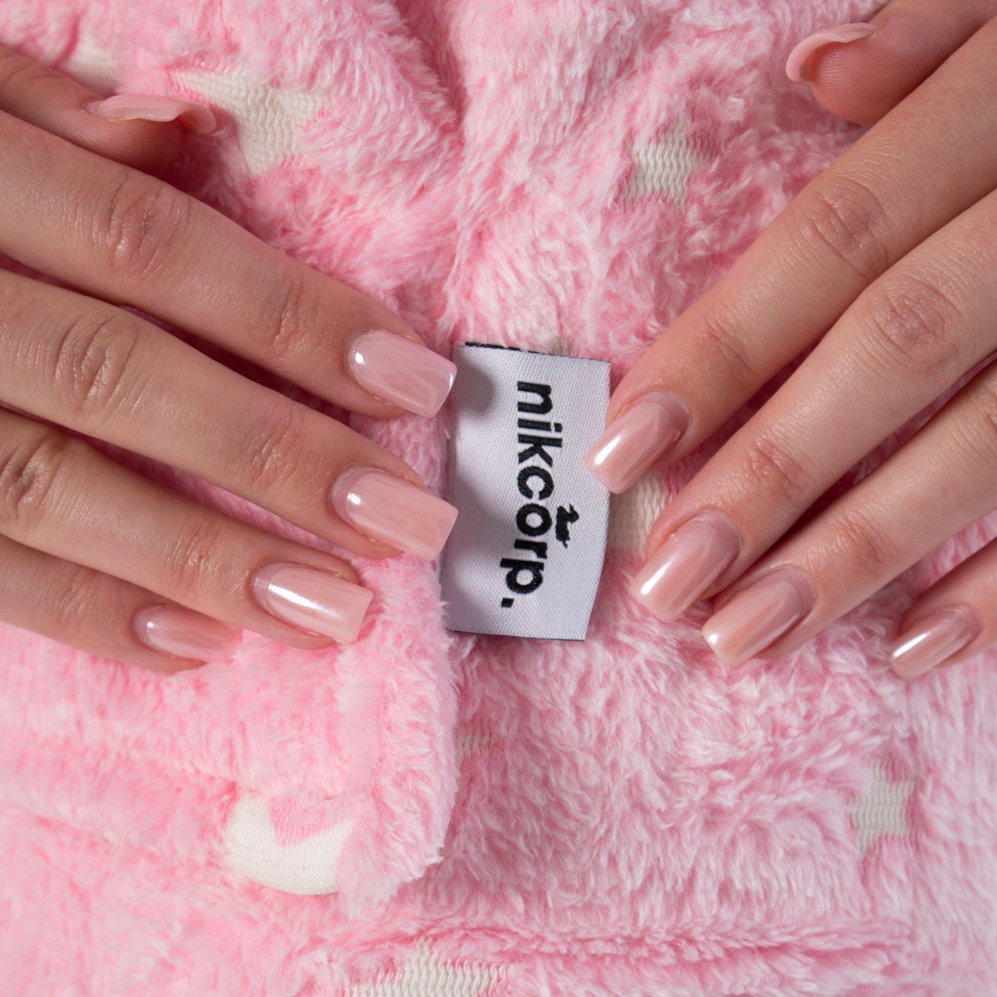 Džemperis-Antklodė "Kocobluza" 2 in 1 Oversize su gobtuvu, storas Sherpa, rožinis su žvaigždutėmis