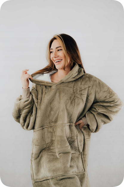 „Comfy Moment“ "Sherpa“ džemperis/pledas, "beige" – storas, purus, "oversize" stiliaus