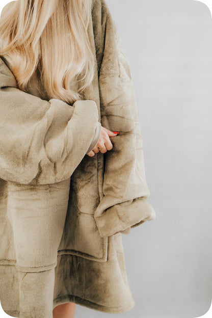 „Comfy Moment“ "Sherpa“ džemperis/pledas, "beige" – storas, purus, "oversize" stiliaus