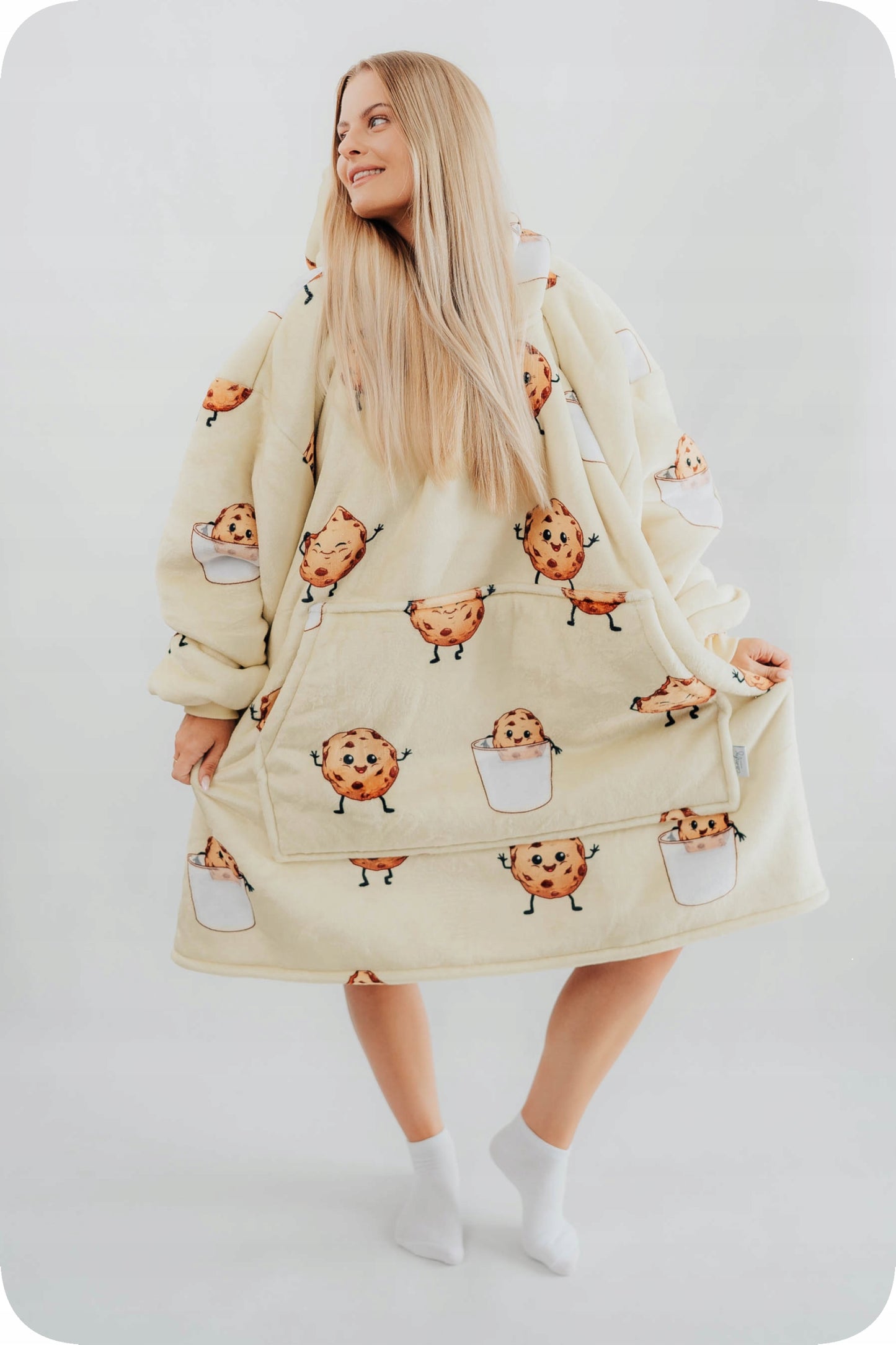 Comfy Moment Meškiukas su gobtuvu "Saumedis" #Cookie – storo pūkinio Sherpa audinio oversize modelis