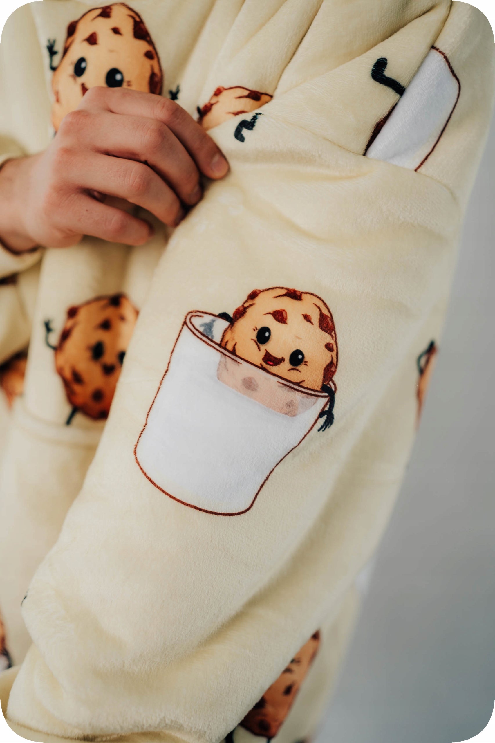 Comfy Moment Meškiukas su gobtuvu "Saumedis" #Cookie – storo pūkinio Sherpa audinio oversize modelis