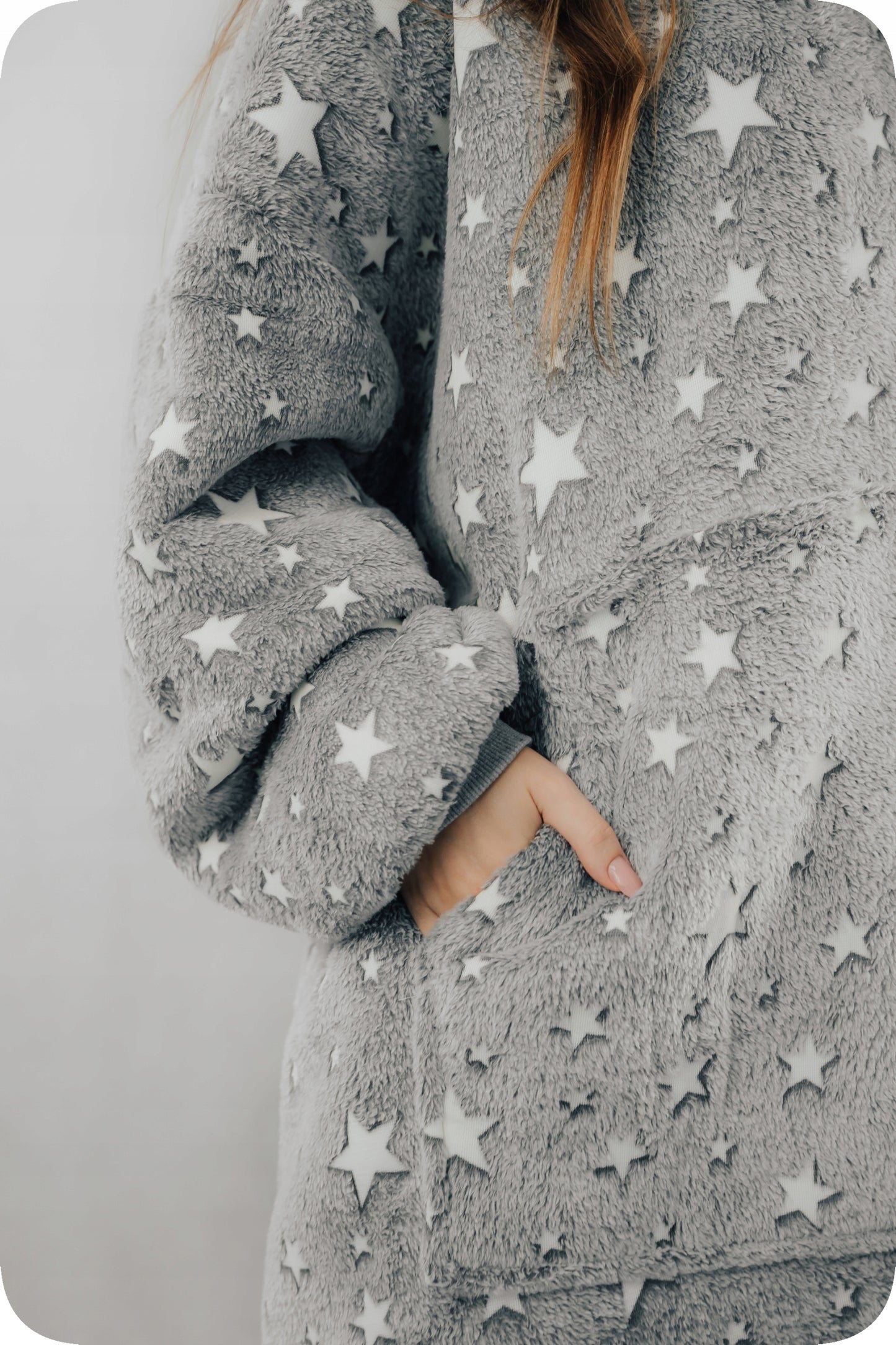 Comfy Moment Džemperis-pledas su mažomis žvaigždutėmis #Stars – storas, purus sherpa oversize stiliaus