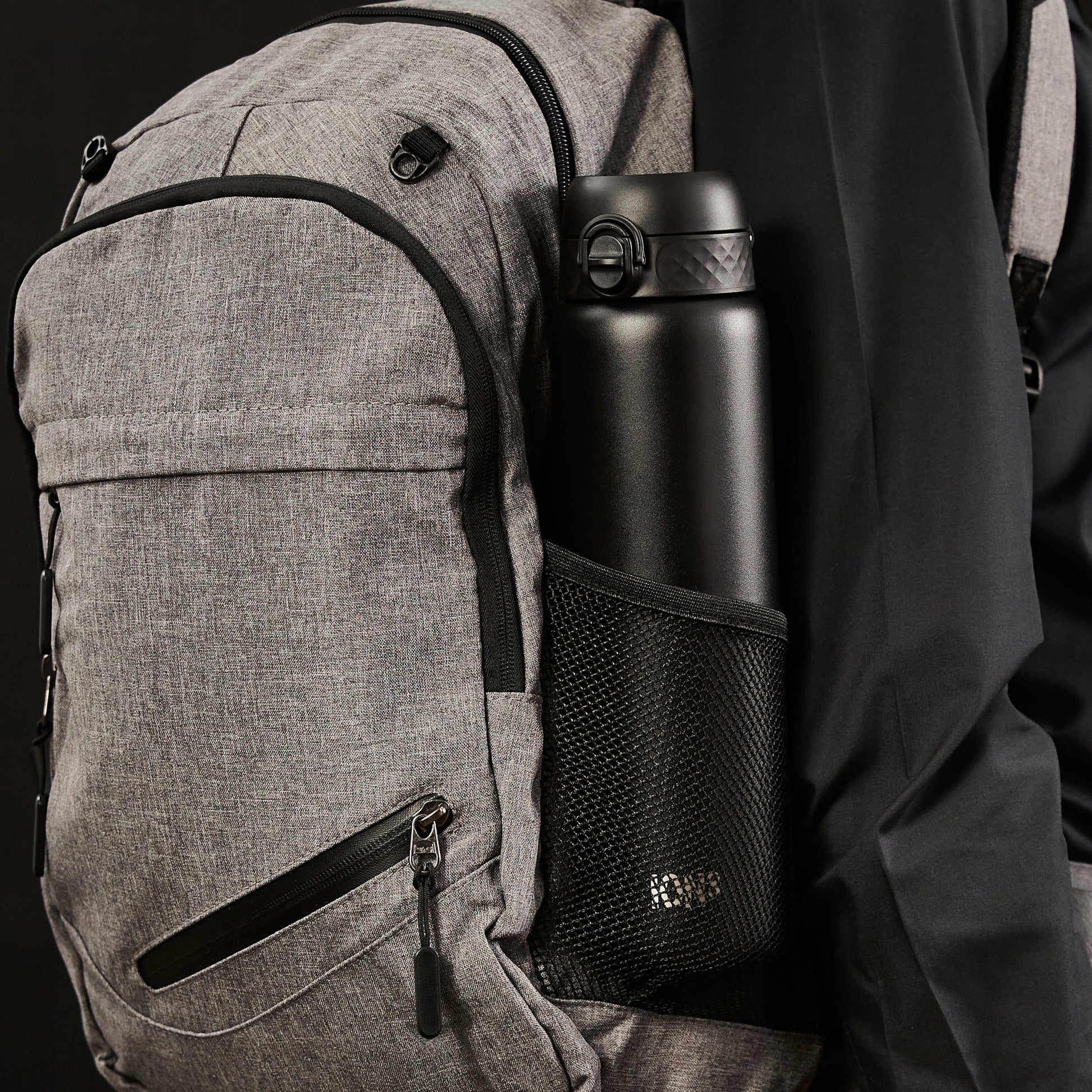 Didelė juoda elegantiška metalinė nerūdijančio plieno gertuvė 1,2 L ION8