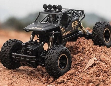 Didelis nuotoliniu būdu valdomas automobilis RC metalinis visureigis 4x4 pavara 1:16 su valdymo pultu