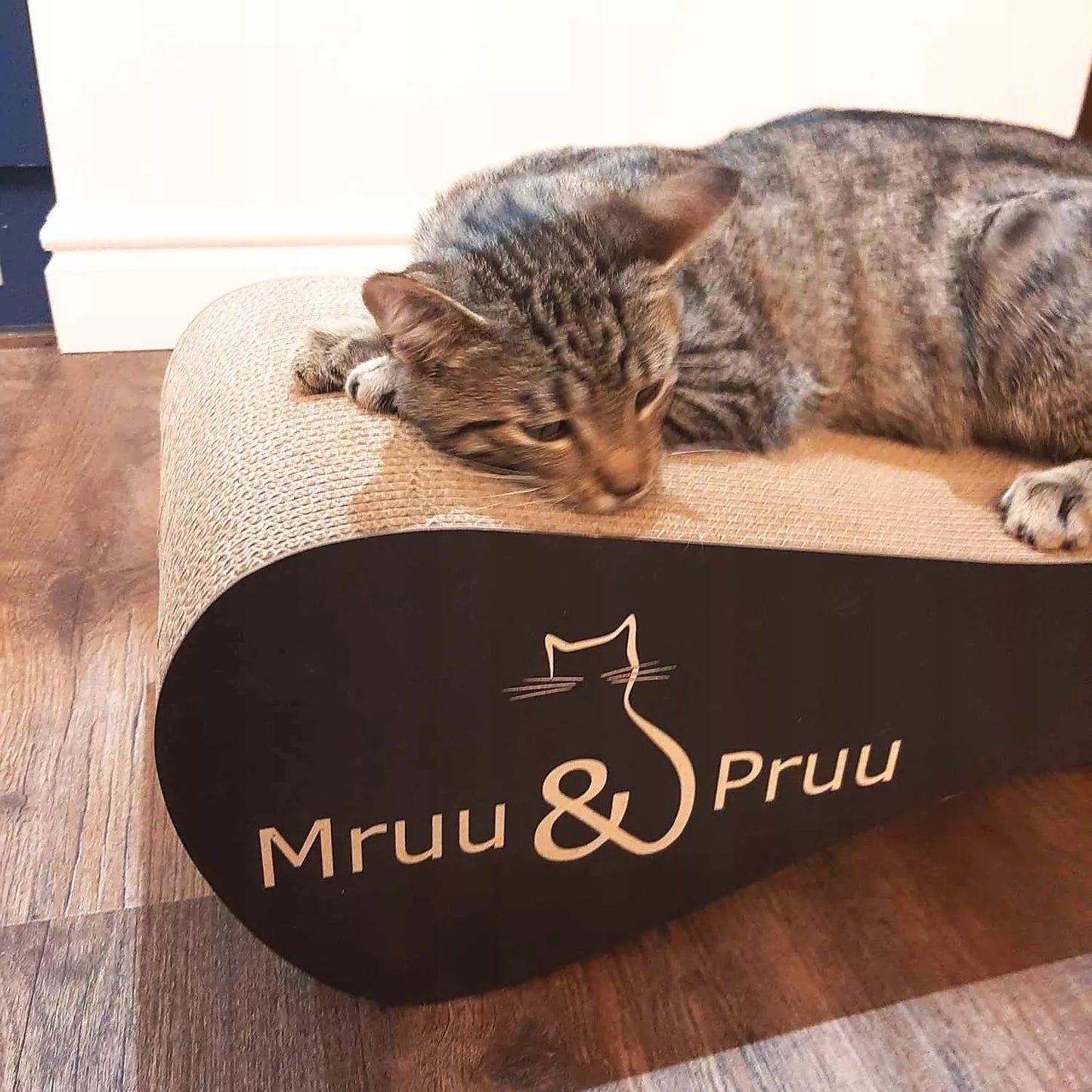 Juoda draskyklė Mruu&Pruu draskyklė
