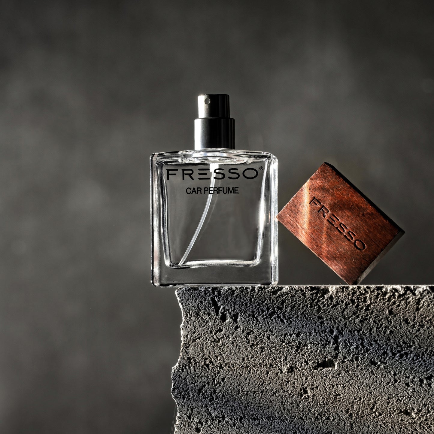 FRESSO MINI GIFT BOX GENTLEMAN KVĖPIKLIS AUTOMOBILIUI, AUTOMOBILIŲ KVEPALAI