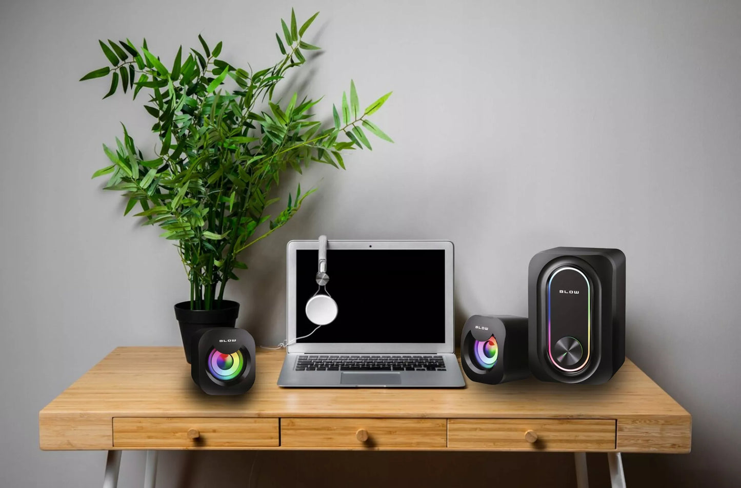 KOMPIUTERINĖS KOLONĖLĖS ŽAIDIMŲ 2.1 KOLONĖLIŲ RINKINYS RGB LED 2x 3W + ŽEMŲ DAŽNIŲ GALEKALNIS 5W