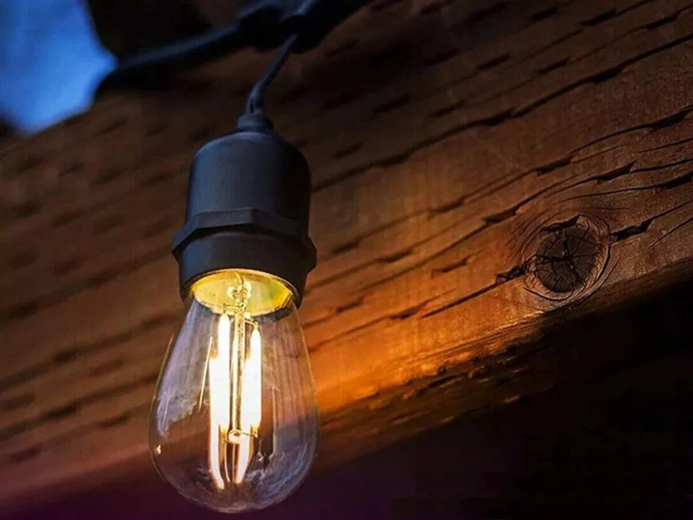 Berge girlianda sodui: 10 m šviečiantis laidas su 20 E27 LED lemputėmis