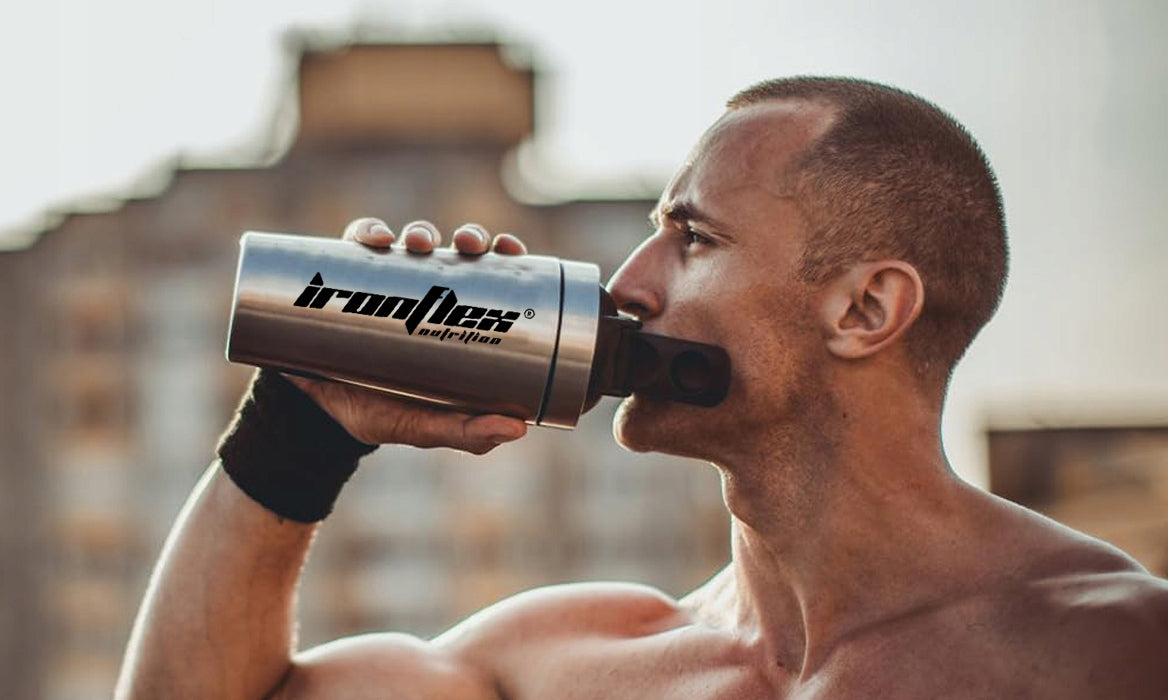 IRONFLEX Plieninis purtyklis 750ml, sandarus, maisto papildams sporto salei