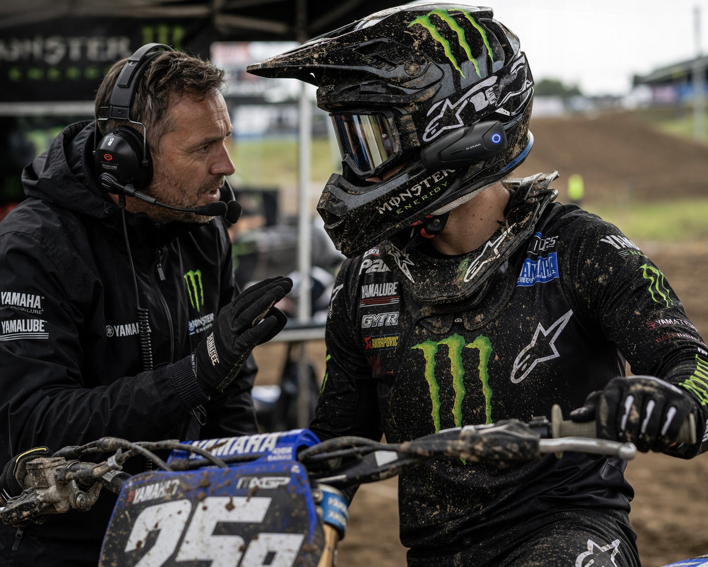 Motociklininkų Interkomas Bluetooth 5.3 su ANC – Ryšio Atstumas 500 M, Veikimas Iki 100 Km/h, 2 Vartotojams, IPX5 Apsauga nuo Vandens