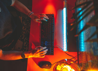 Žaidimų klaviatūra ir pelė RGB profesionaliems žaidėjams USB LED apšvietimu