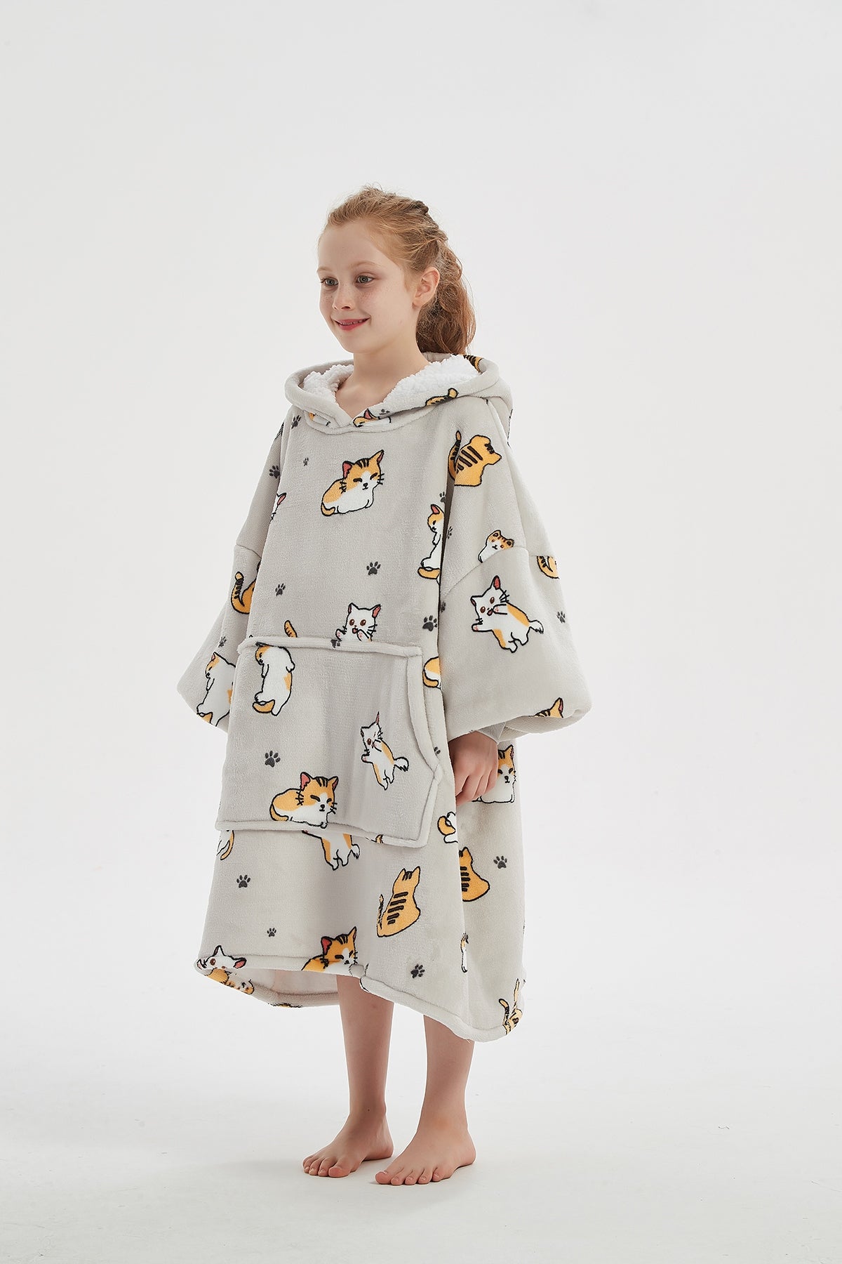 Šilta oversize antklodės džemperis 2 viename, storas XXL, su katėmis. KOCOBLUZA su gobtuvu, patogus