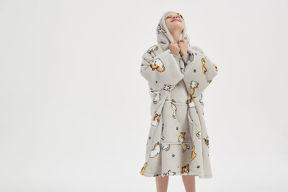 Šilta oversize antklodės džemperis 2 viename, storas XXL, su katėmis. KOCOBLUZA su gobtuvu, patogus