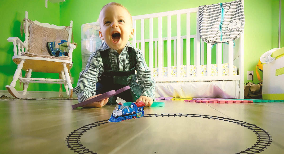 ELEKTRINIS TRAUKINUKAS Traukinys Bėgiai Vagonai Rinkinys mažyliui DOVANA