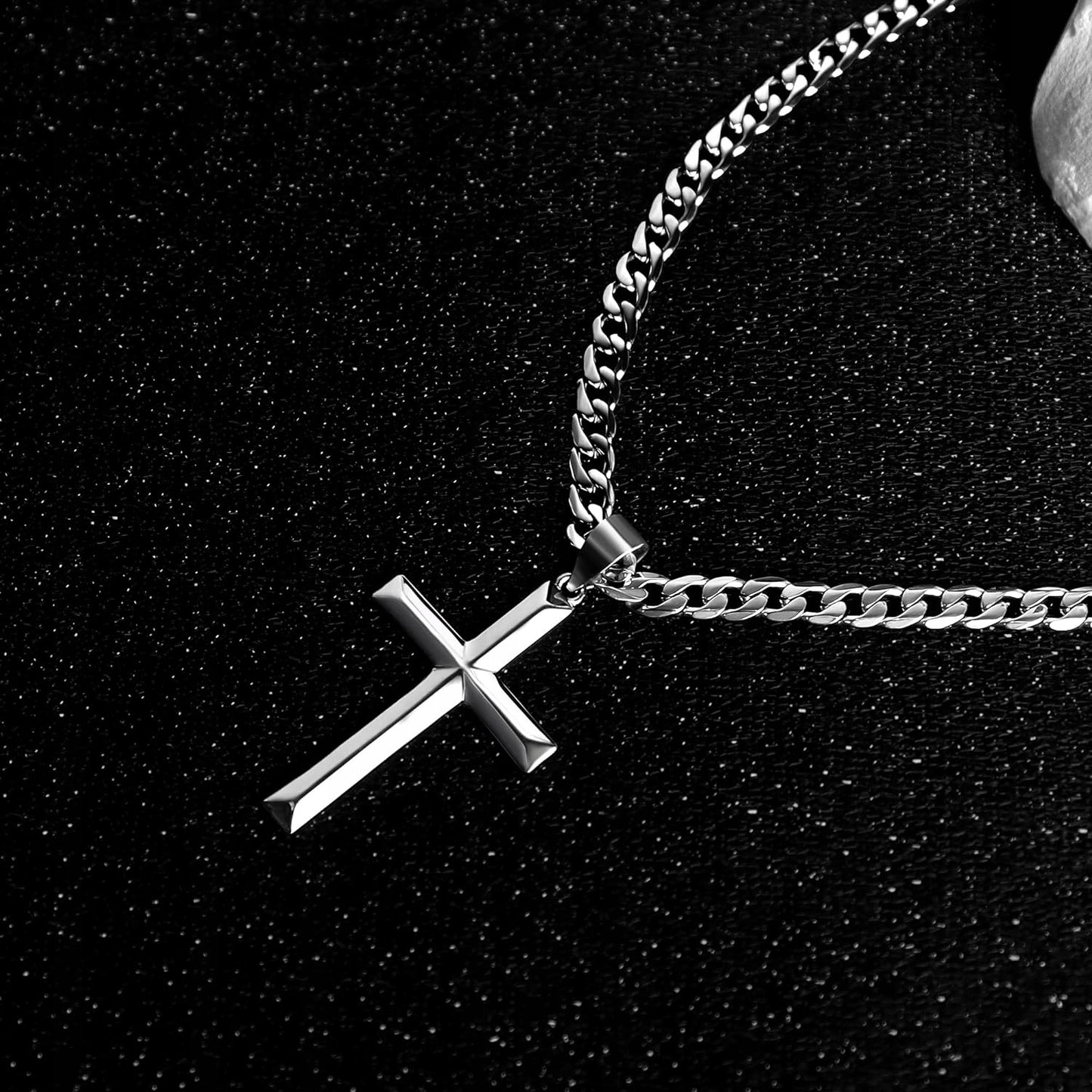 Sidabrinis moteriškas kryžiukas su grandinėle, deimantuotas itališkas vėrinys