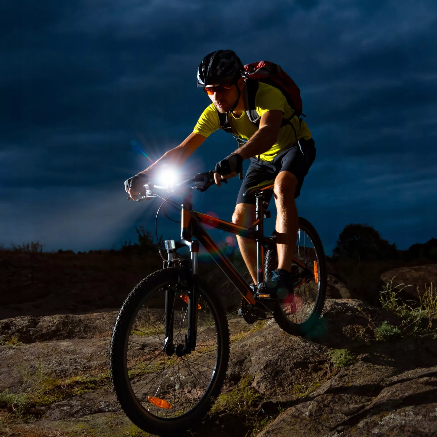 Dviračio žibintų rinkinys, priekinis + galinis ( USB ) 1600 lm