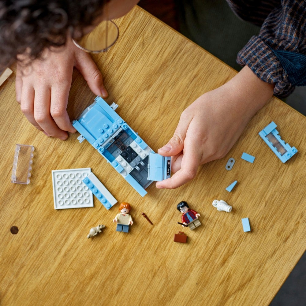 LEGO 76424 HARRY POTTER Skraidantis Ford Anglia