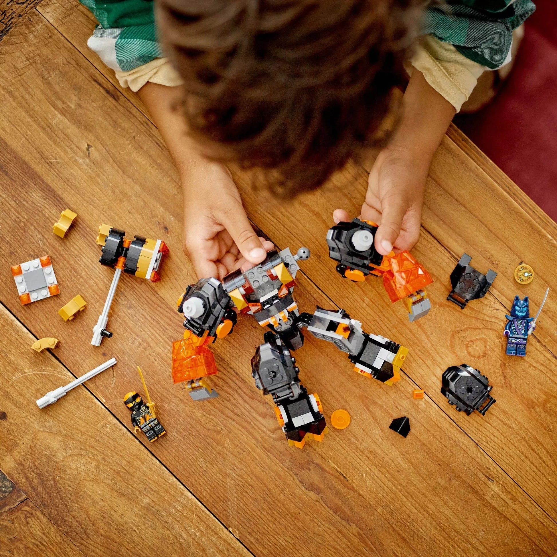 LEGO Ninjago Žemės stichijos Cole’o mech 71806 kaladėlės vaikams