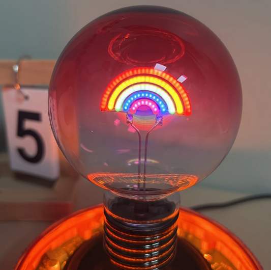 Levitating lamp (rainbow)