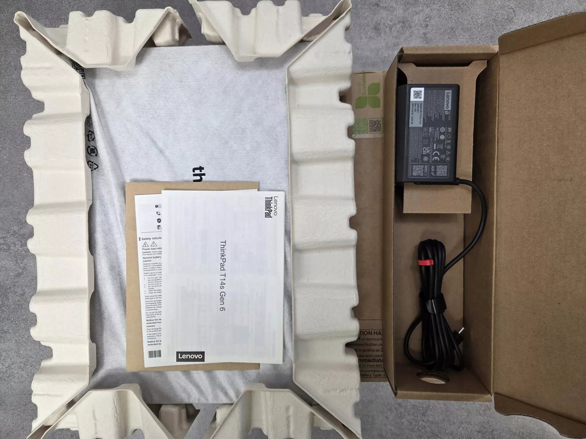 Nešiojamas kompiuteris Lenovo ThinkPad T14s Gen 6 – Intel Ultra 5 225U, 16 GB RAM, 512 GB SSD, 14″ ekranas