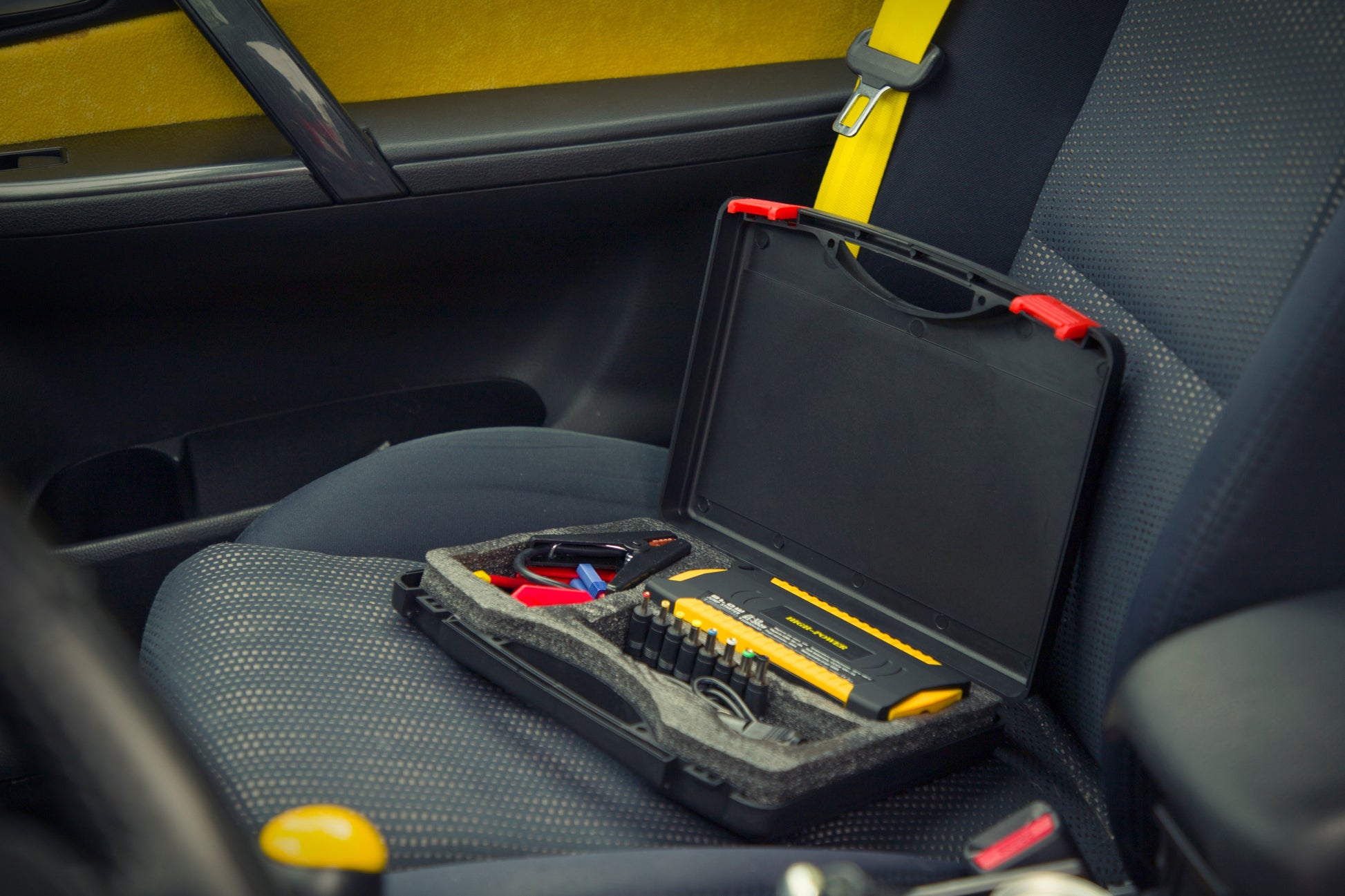 Galingas Powerbank Starteris Boosteris su Kabeliais, Žibintuvėlis, Rinkinys 16800mAh