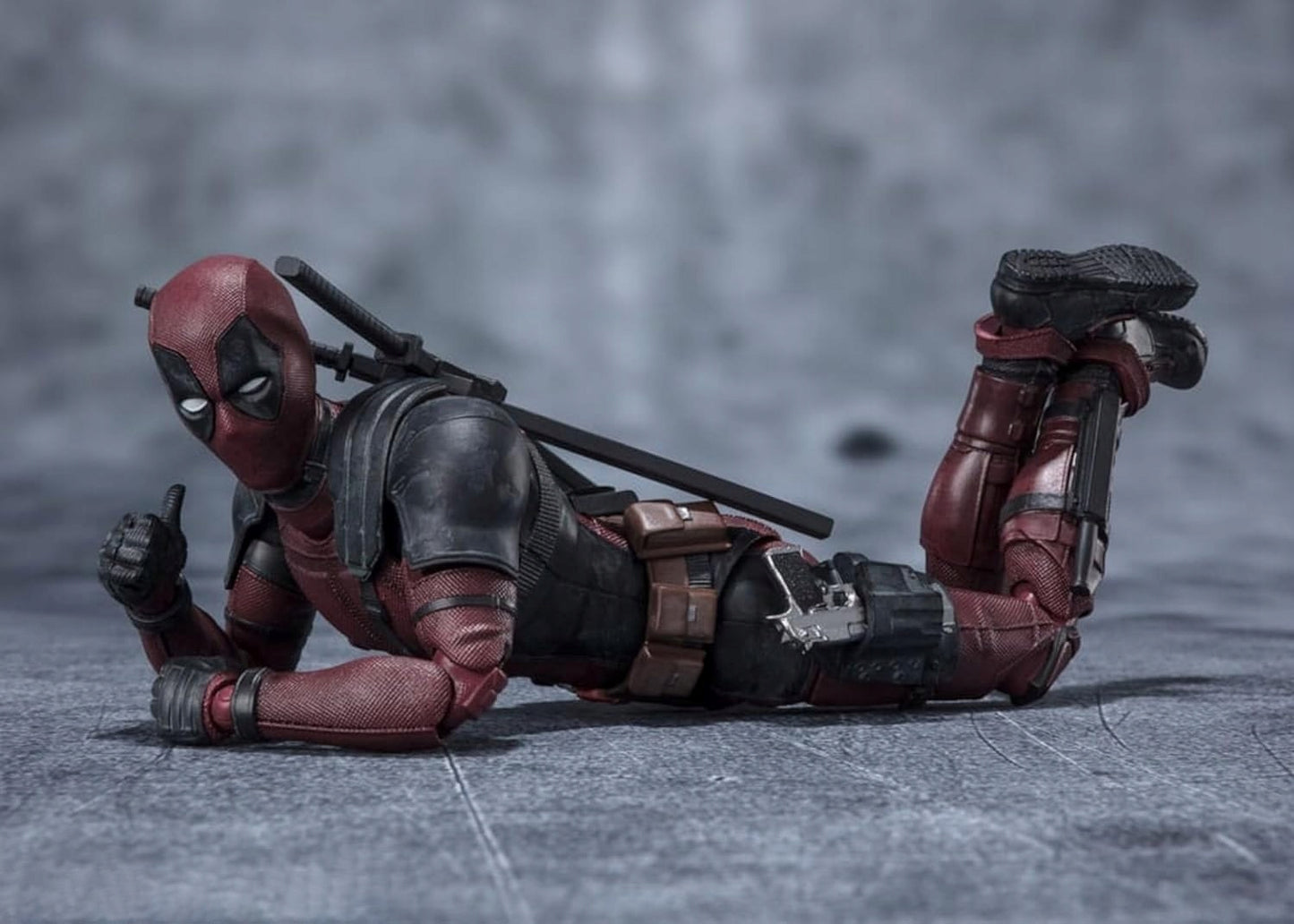 Marvel Classic Legends Serija Premium Deadpool veiksmo figūrėlė